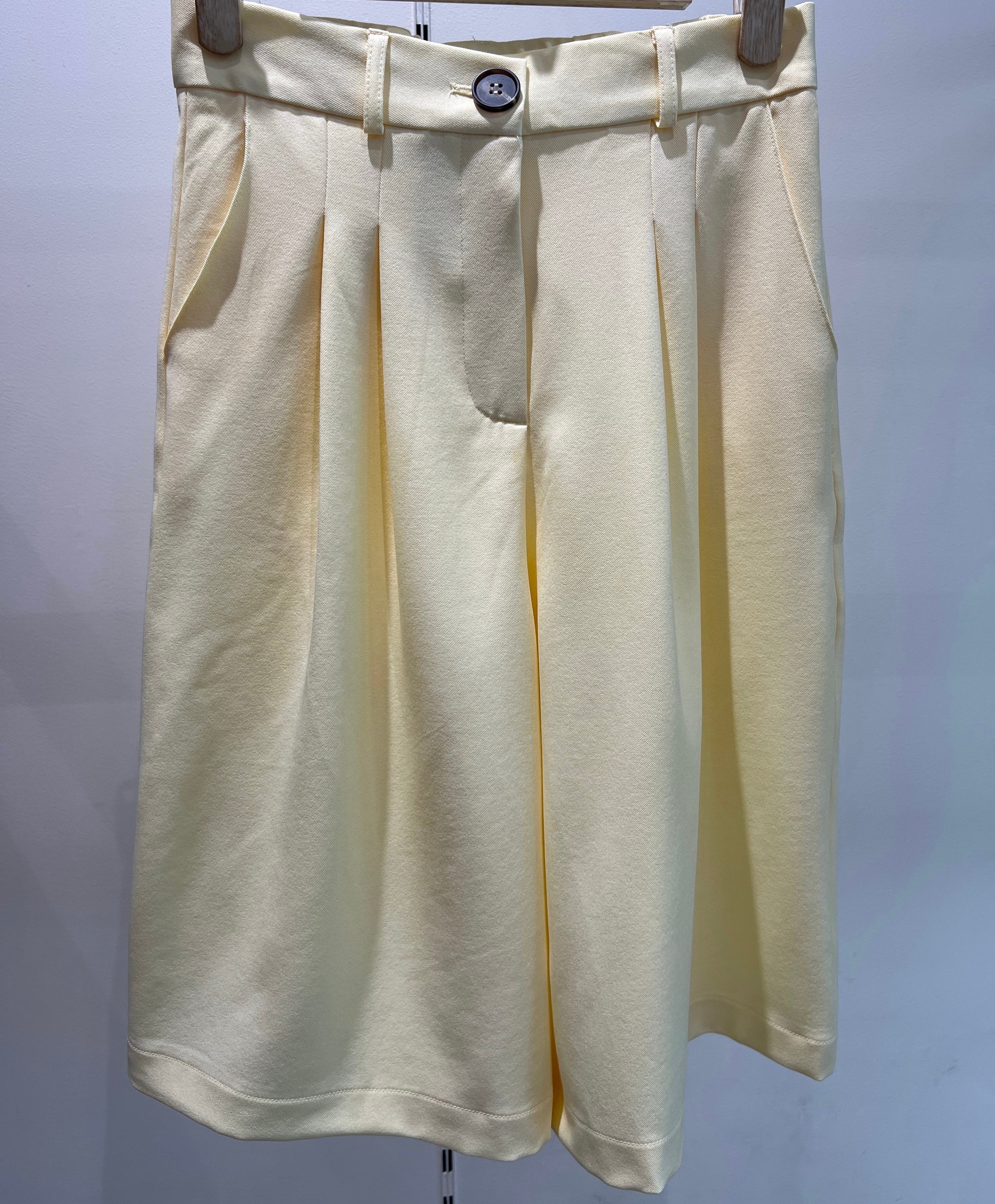 Amira Short - Yellow