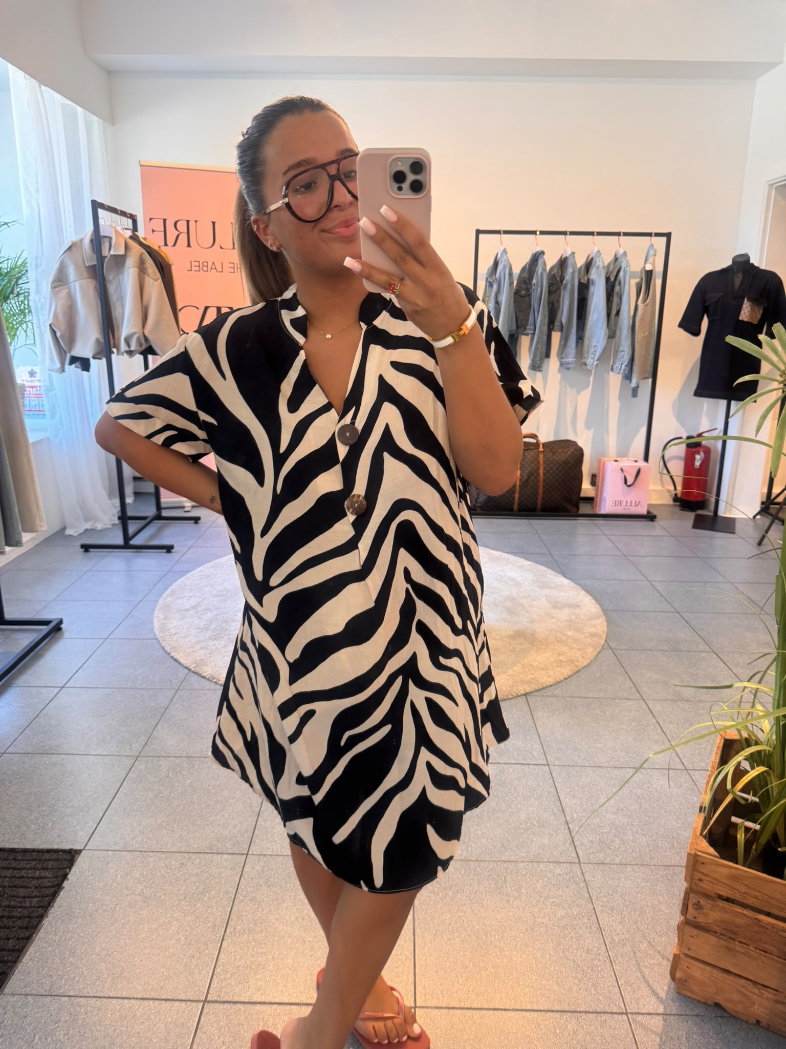 DUNE DRESS - BLACK