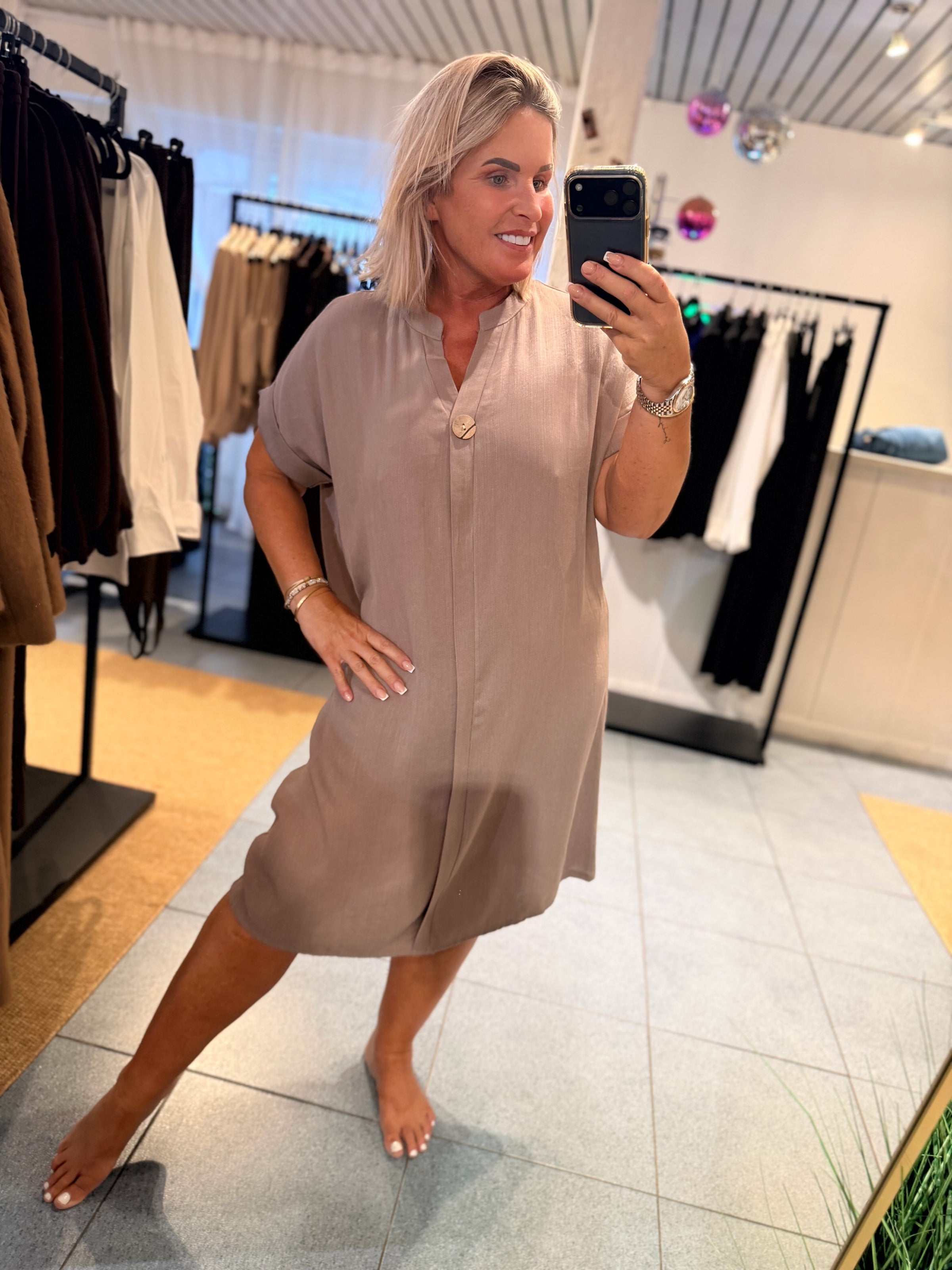 LICIA DRESS - TAUPE