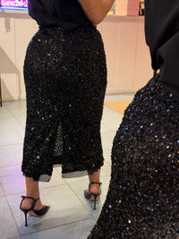 THE SPOTLIGHT LONG SKIRT - BLACK