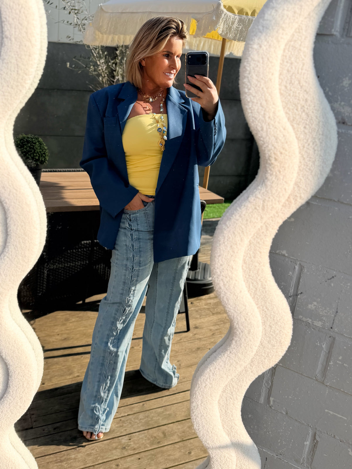 ICONIC JEANS