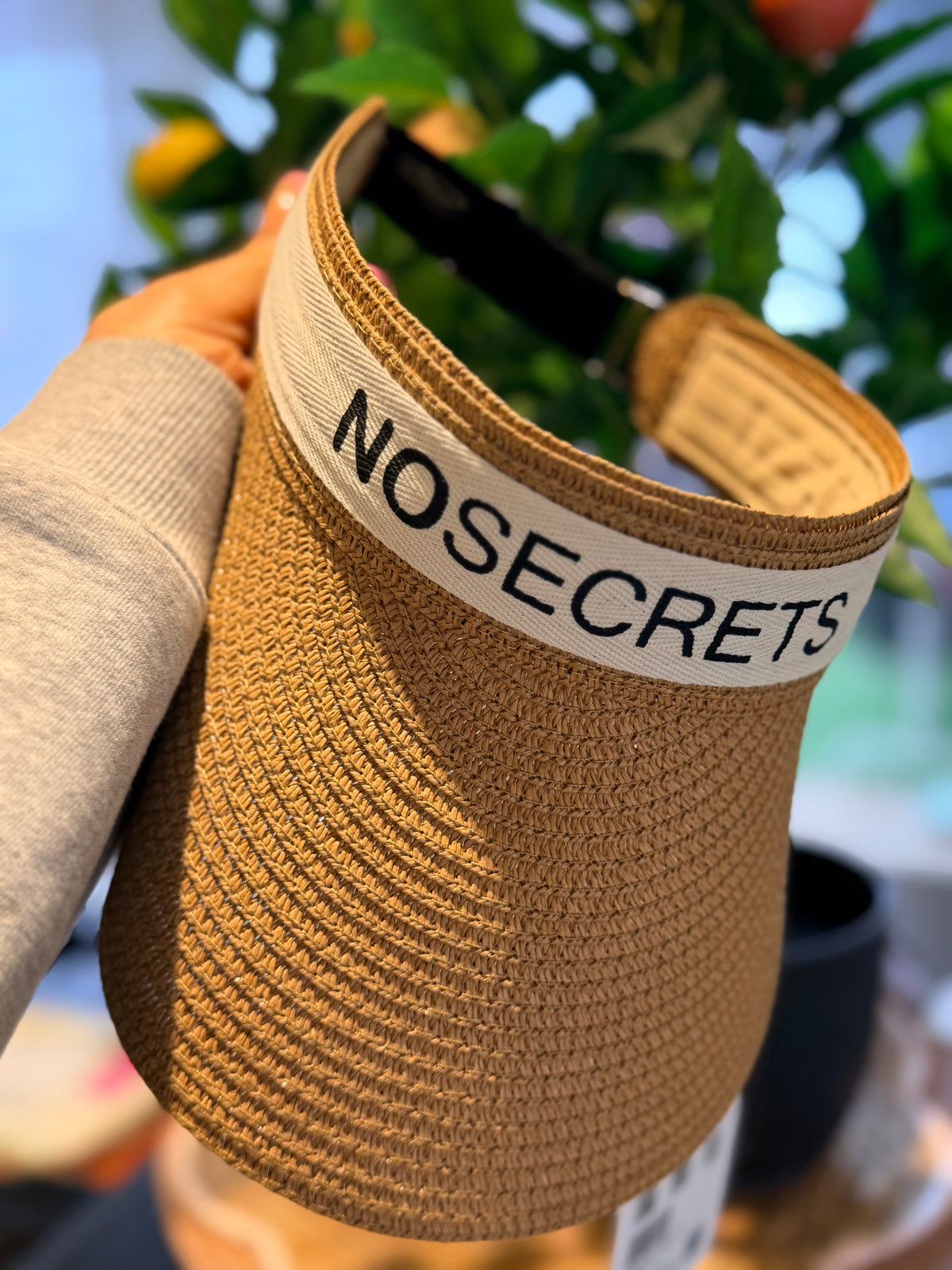 NO SECRETS ZONNEKLEP