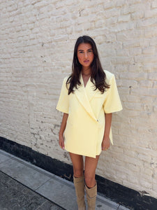 Amira Short - Yellow