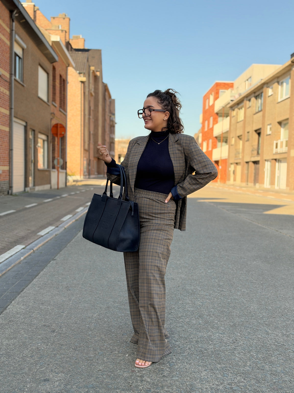THE CAMDEN PANTS - BROWN