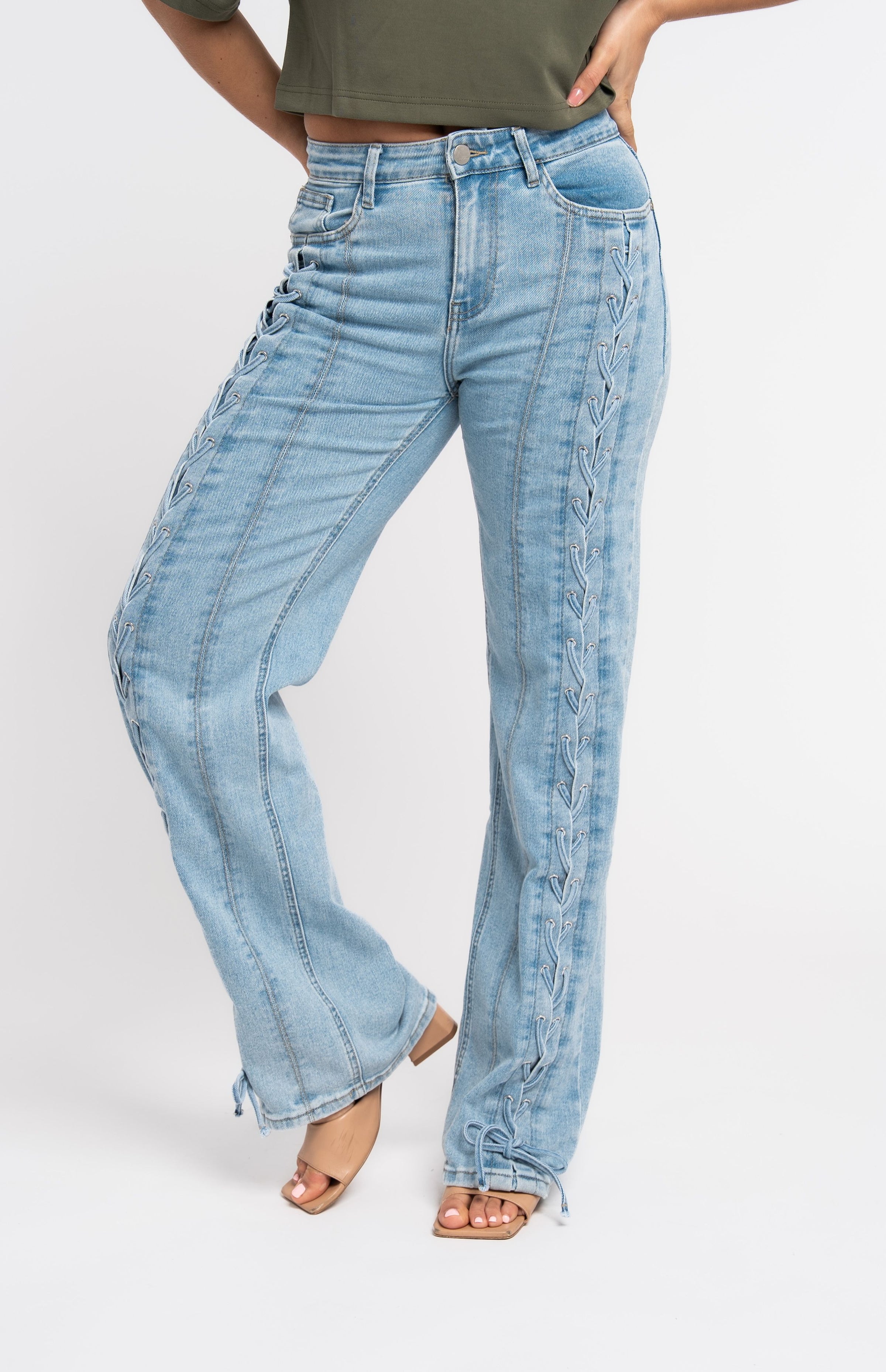 ICONIC JEANS