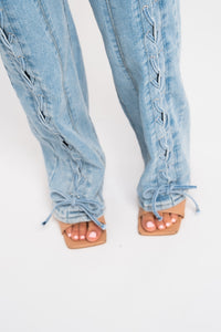 ICONIC JEANS