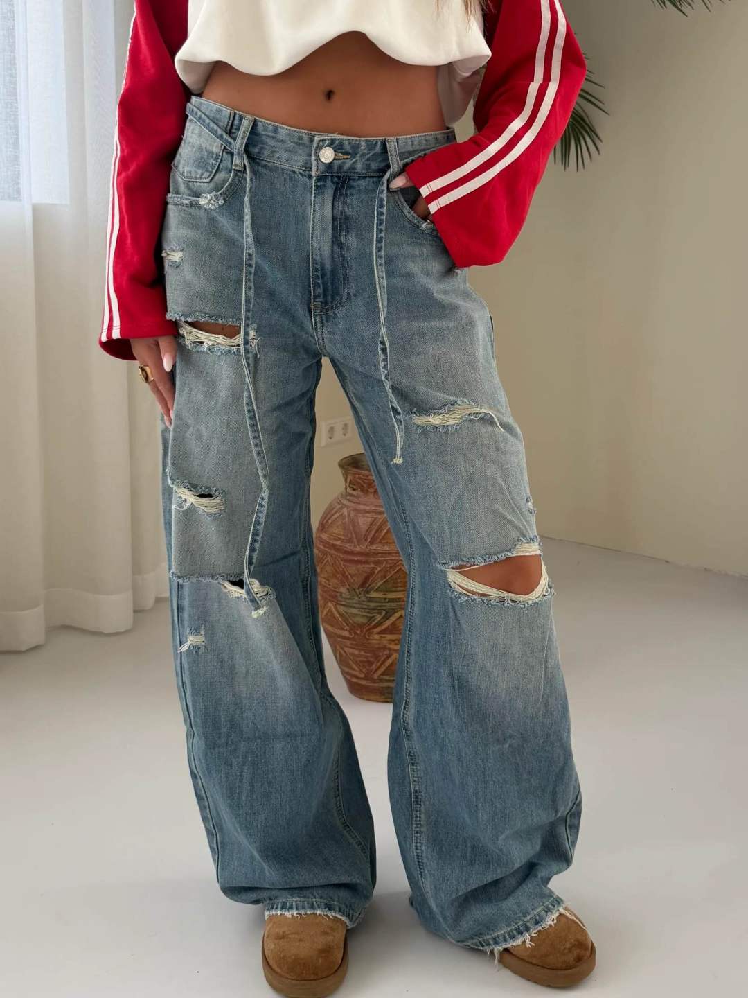 DESTROYED BAGGY JEANS